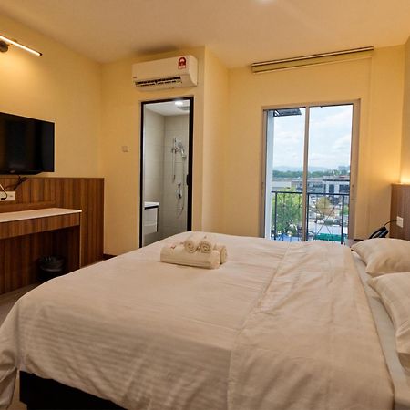Weiss Hotels Kepong Baru Kampong Jawa Tengah Εξωτερικό φωτογραφία